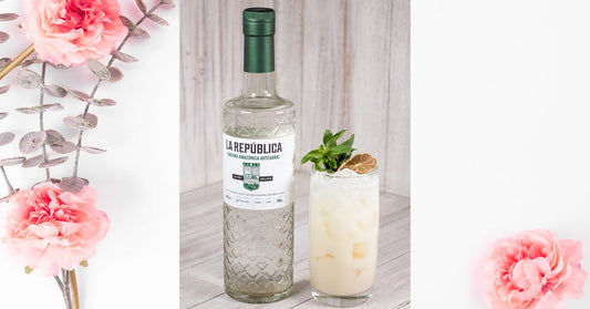 A fizzy twist on the classic pina colada! 