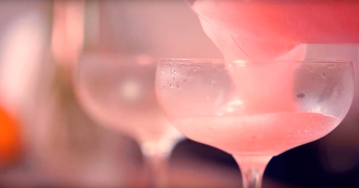 Hip hip hooray! It's gin and frosé! 