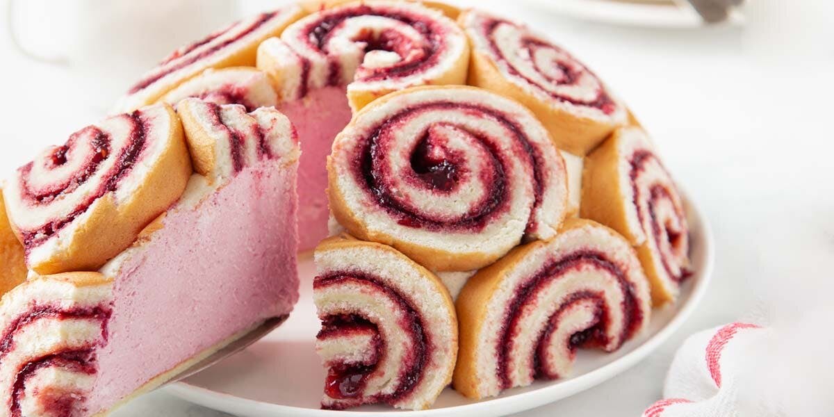 This gin, raspberry and rose-flavoured Charlotte Royale recipe is yummy!