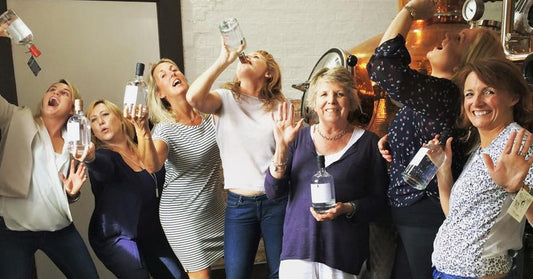 8 reasons gin drinkers make the best life partners!