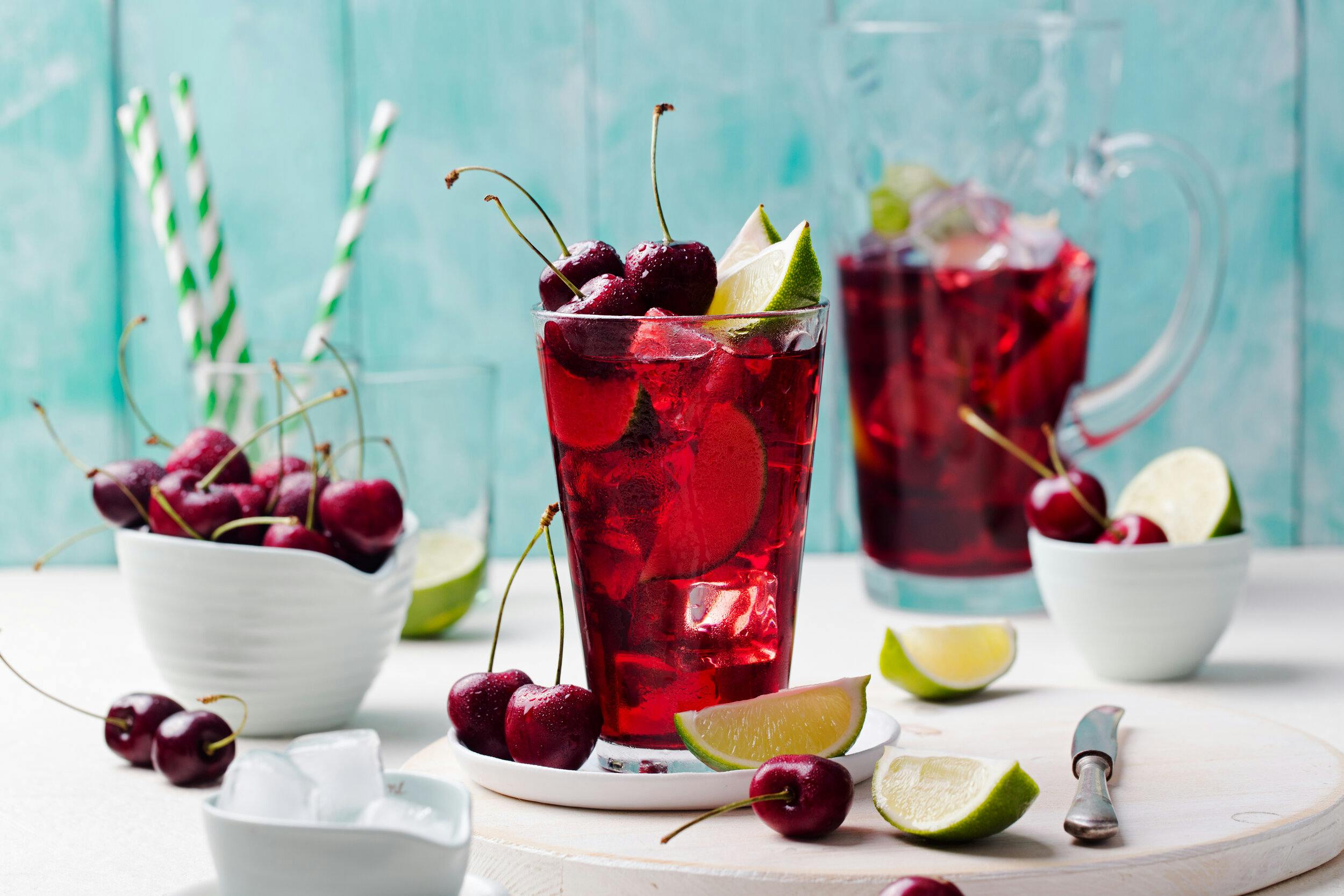 Juicy gin cocktails that you need to try this summer!