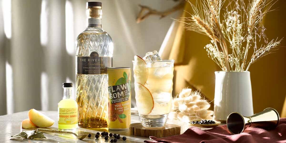 This sumptuous apple-flavoured cocktail is the perfect way to enjoy March!