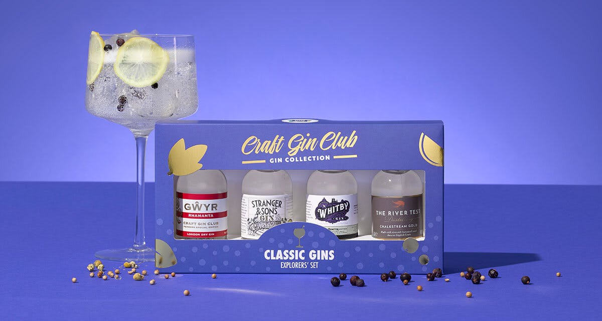 This miniature classic gin set makes the perfect gin gift! 