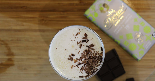 A cocktail sprinkled with chocolate? Yes please! 