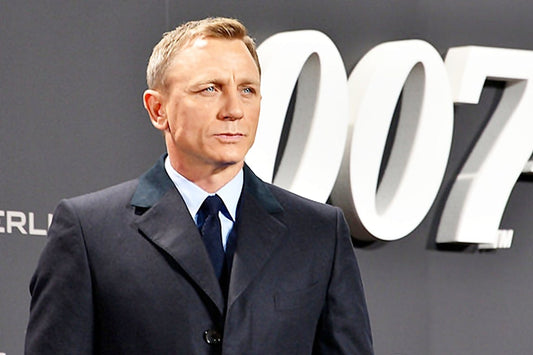 Canapé, Mr Bond?