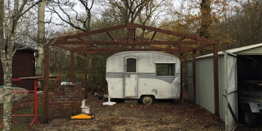 This broken-down caravan is now an incredible gin bar!
