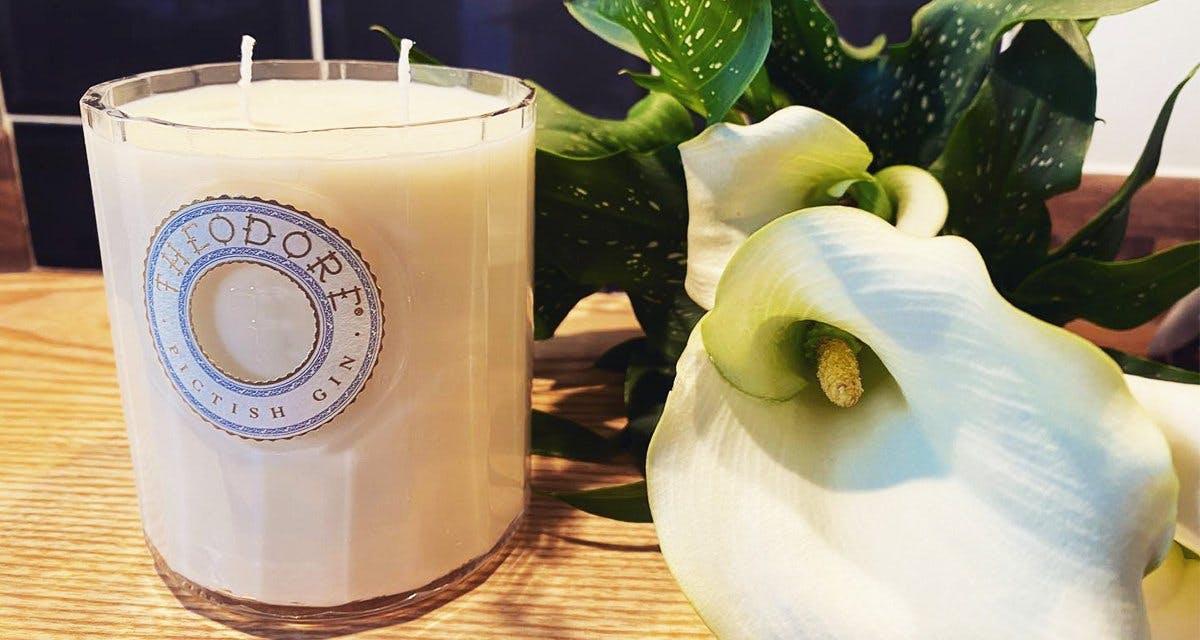 Upcycle your gin bottles and turn them into beautiful candles!