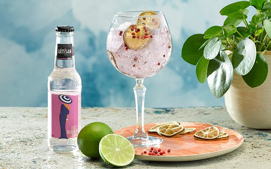 Did you love the wallpaper from our May GINNED! magazine?
