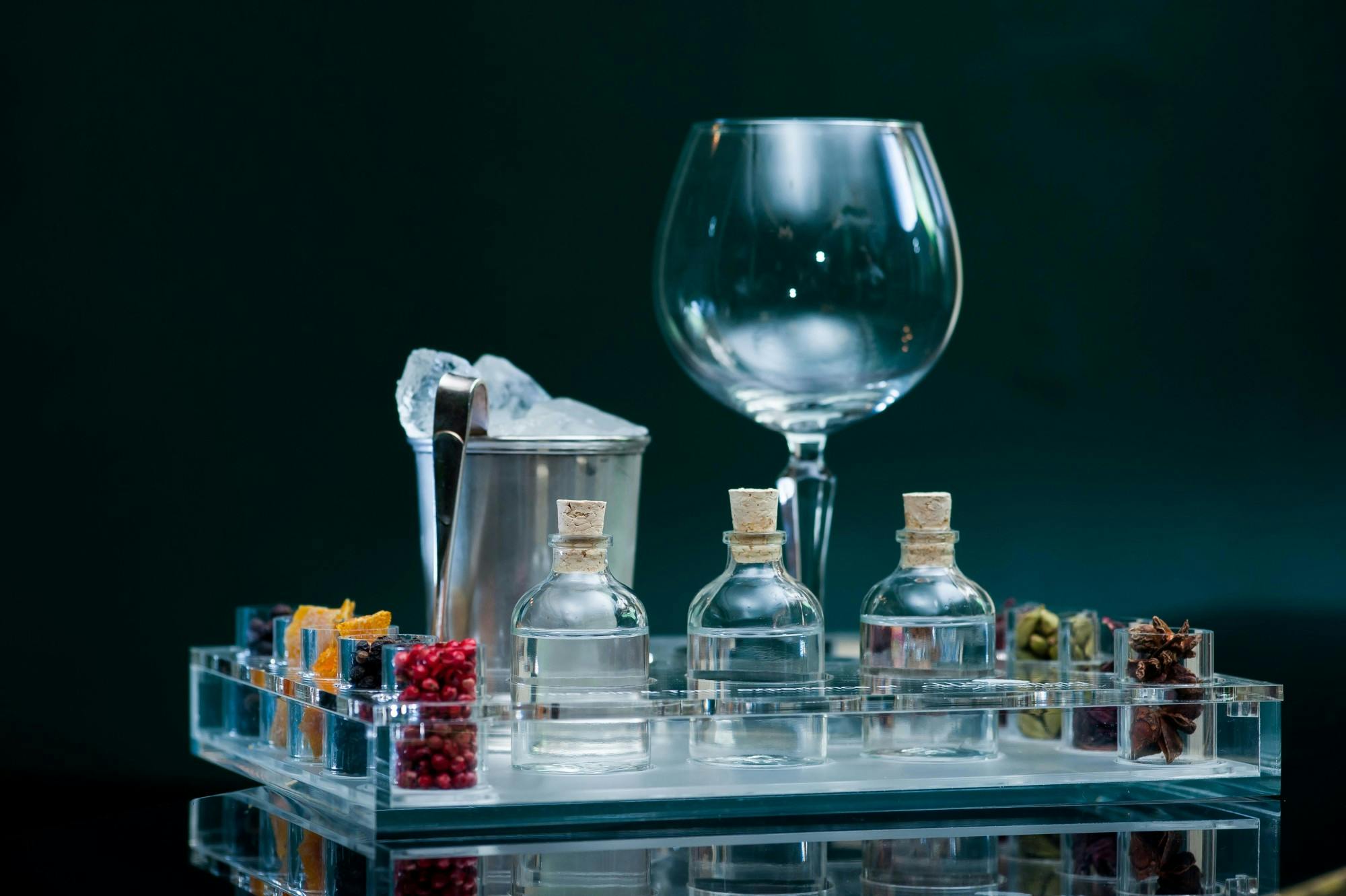 The Week in Gin: Lemonade, Chivalry and Tasting Like a Pro