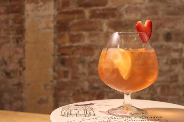 Cocktail: Tickled Pink G&T