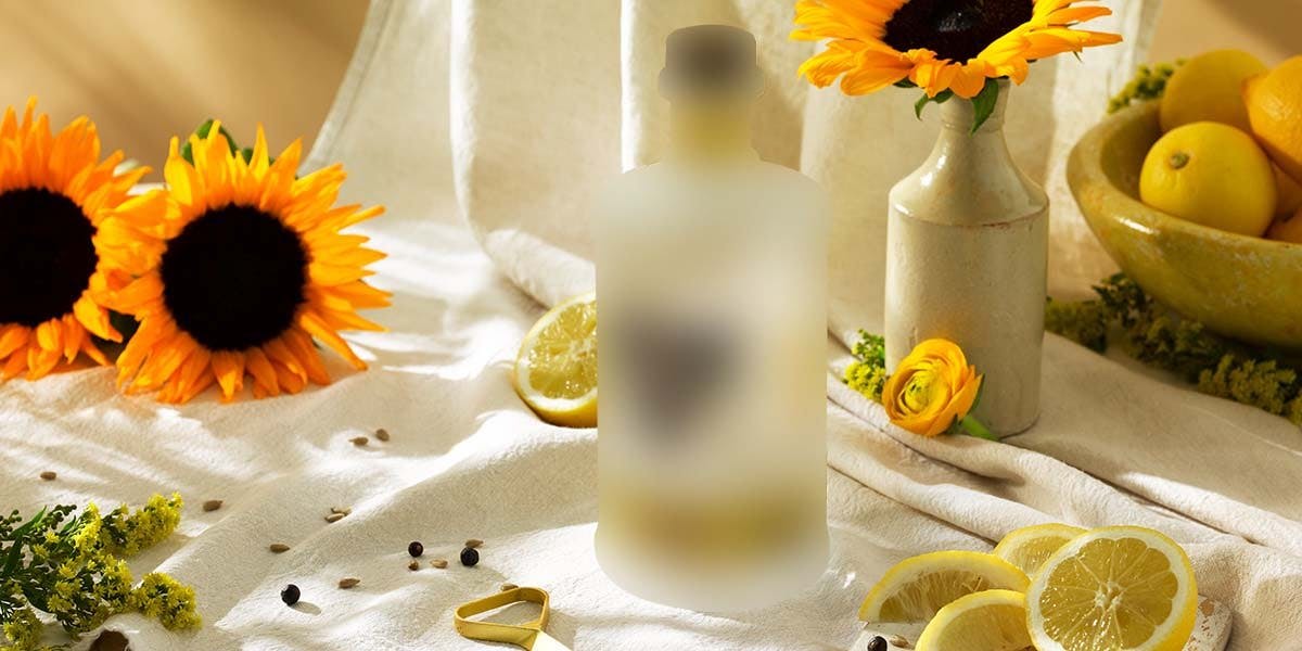*Spoilers!* Craft Gin Club's June 2023 Gin of the Month box is the spirit of summer!  