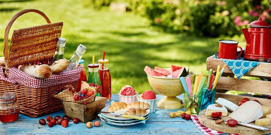 Plan the perfect ginny picnic in three easy steps! 