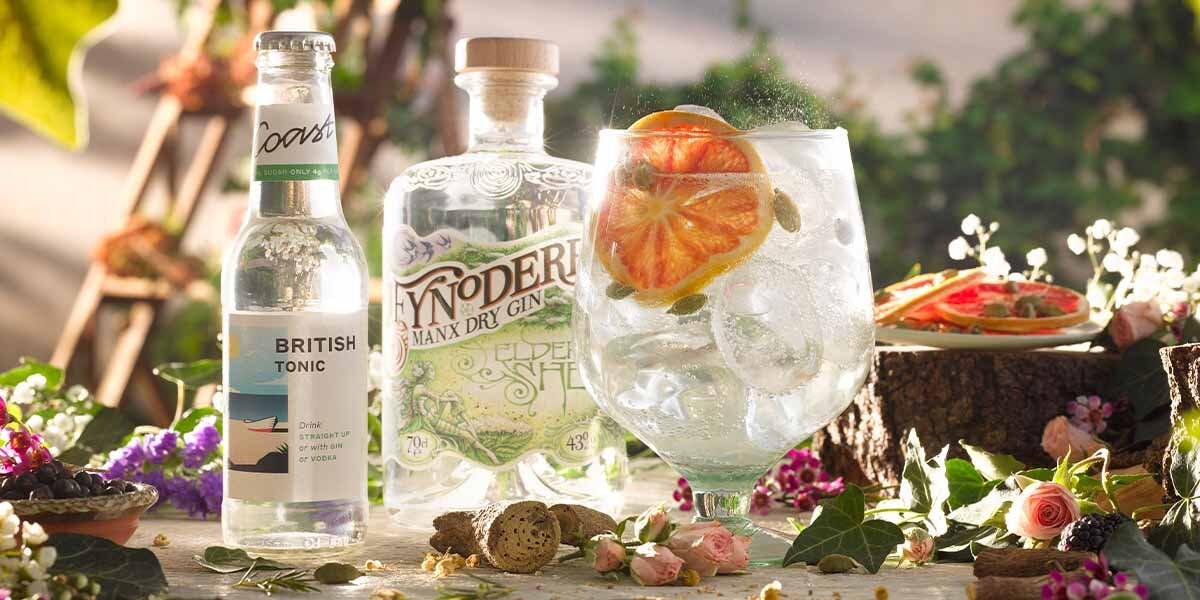 This gorgeous G&T is the perfect summer serve! 