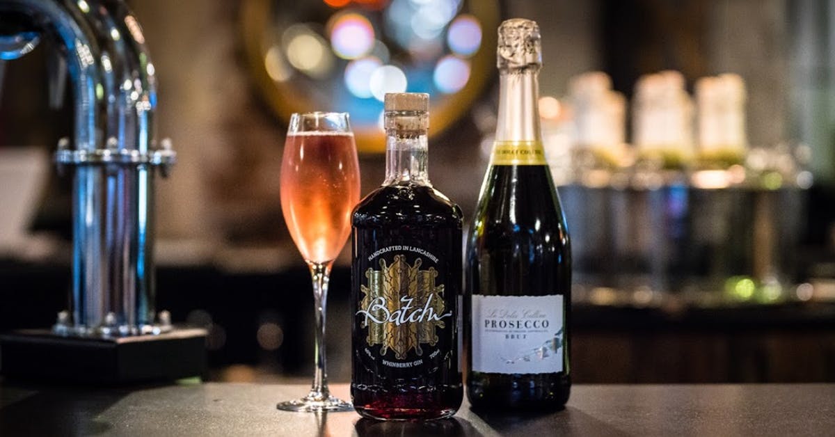 These Batch whinberry gin cocktails are the taste of the season! 