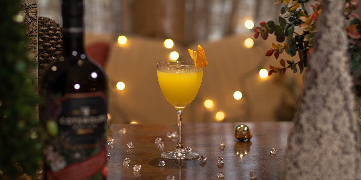 This spiced ginger, Grand Marnier and gin cocktail is the perfect Christmas treat! 