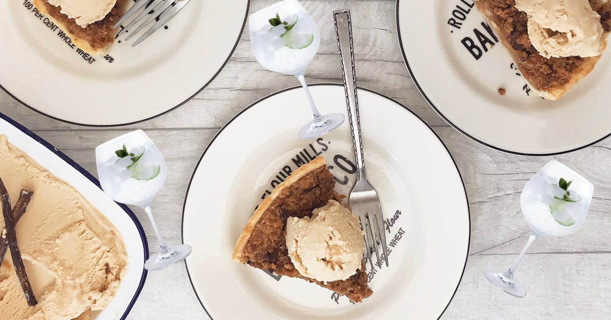 This Gin Apple Pie is the stuff dreams are made of!