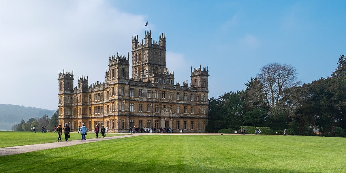 Gin cocktail recipes from the 1920s that will make you feel like you're in Downton Abbey!