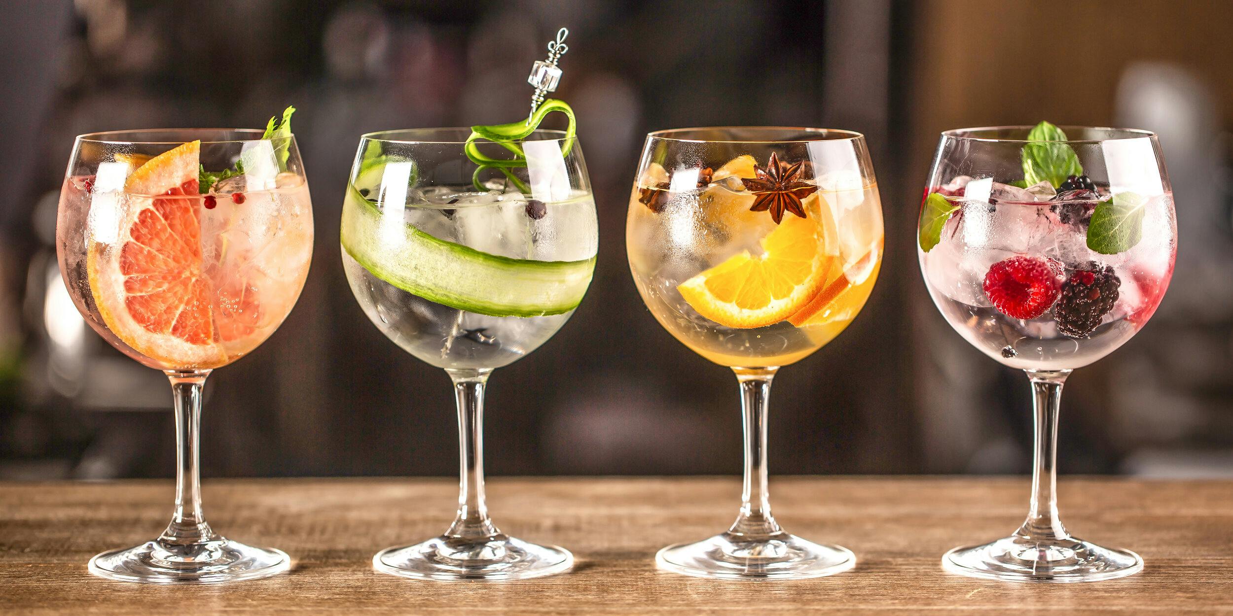 The ultimate gin garnish guide! Find the perfect garnish to pair with every kind of gin