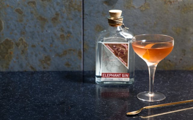 Cocktail: Golden Martini
