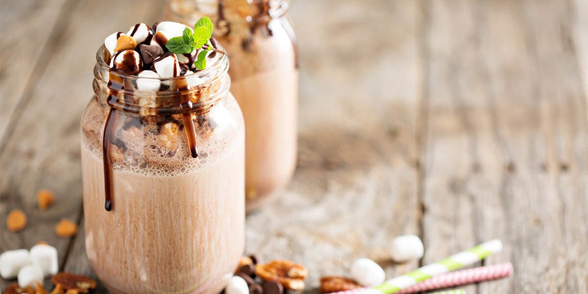 This boozy Double Chocolate & Gin Milkshake has us drooling!  