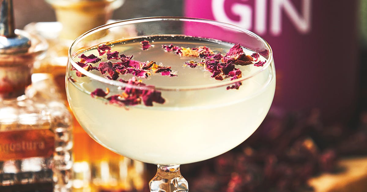 This sparkling rose martini is fit for a queen!