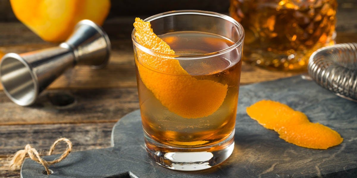 Discover everything you need to know about whisky and whiskey! 